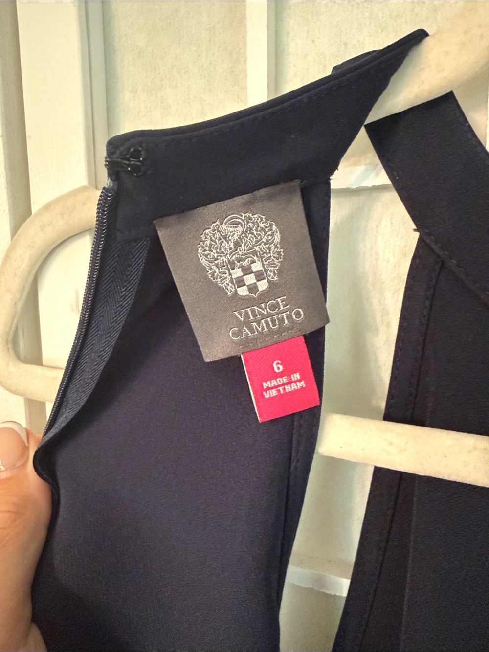 Vince Camuto Women’s Navy Sleeveless Ruffle-Neck Dress Size 6 - Picture 4 of 4
